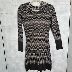Prana sweater dress with hoodie, Chevron, print, warm & cozycore knee length